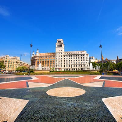 La Plaça Catalunya, a 10 min caminant des de PI14