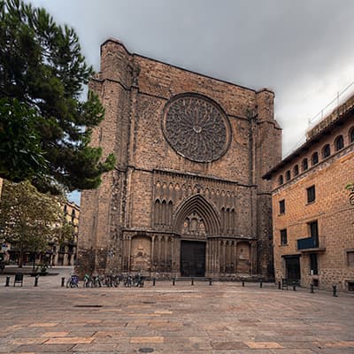 Plaça del Pi, a 2 min caminant des de PI14